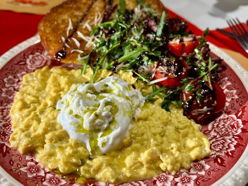 Скрембл зі страчателлою