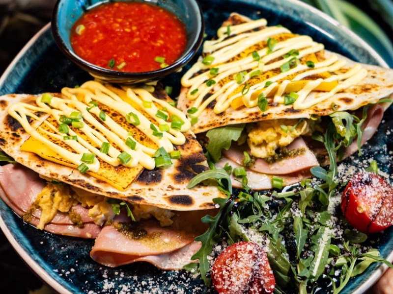 Кесаділья з яйцем та мортаделлою, Кесаділья з яйцем та мортаделлою Можливо зробити гострим