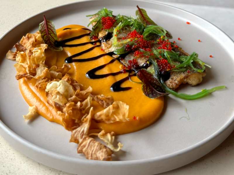 Філе сібаса з бататовим пюре