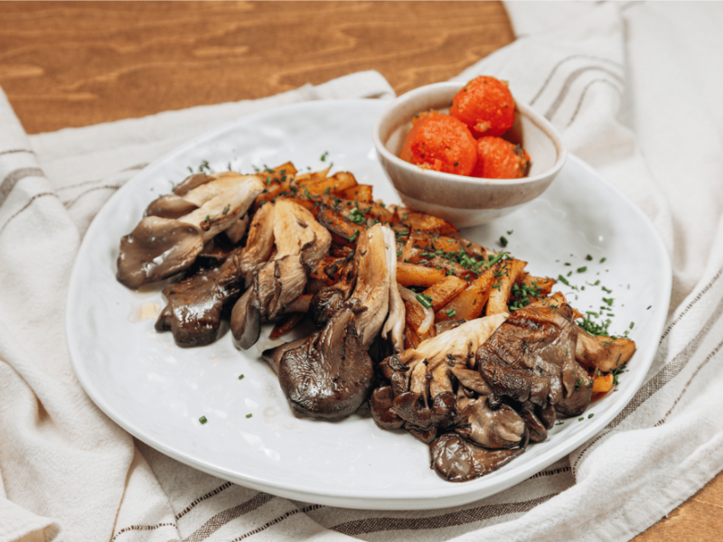 Гриби Гливи на відкритому вогні з томатами (300г)