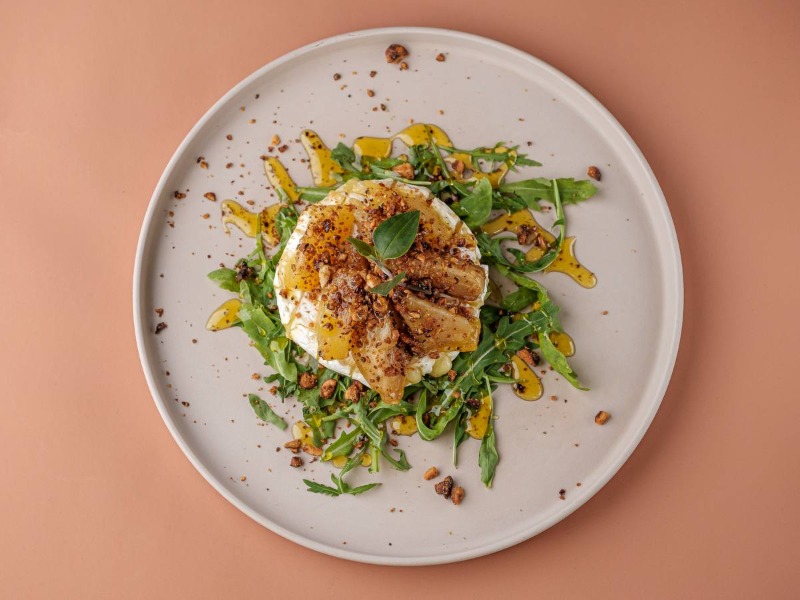 Камамбер з грушею