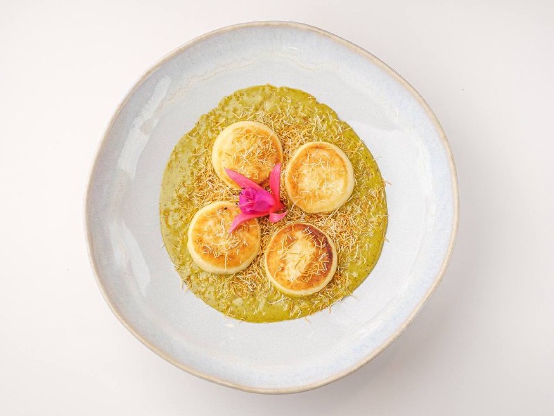 Бажане. Сирники з фісташкою