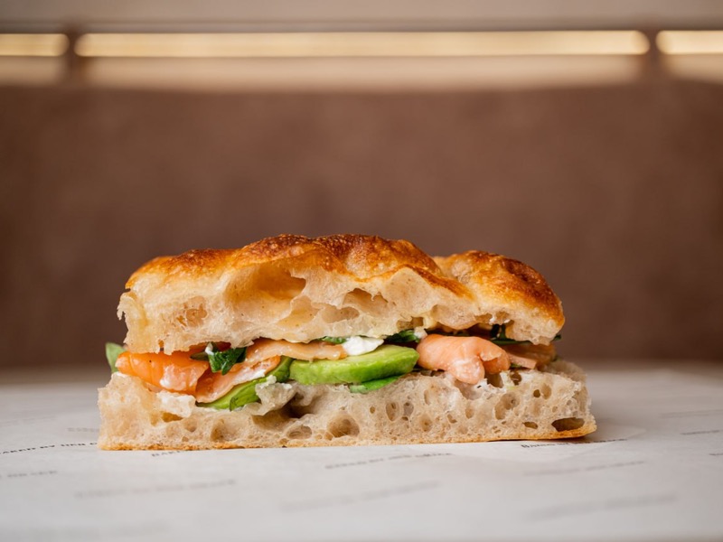 Фокача з лососем