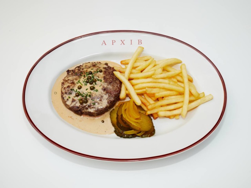 Біфштекс з яловичини із перічним соусом