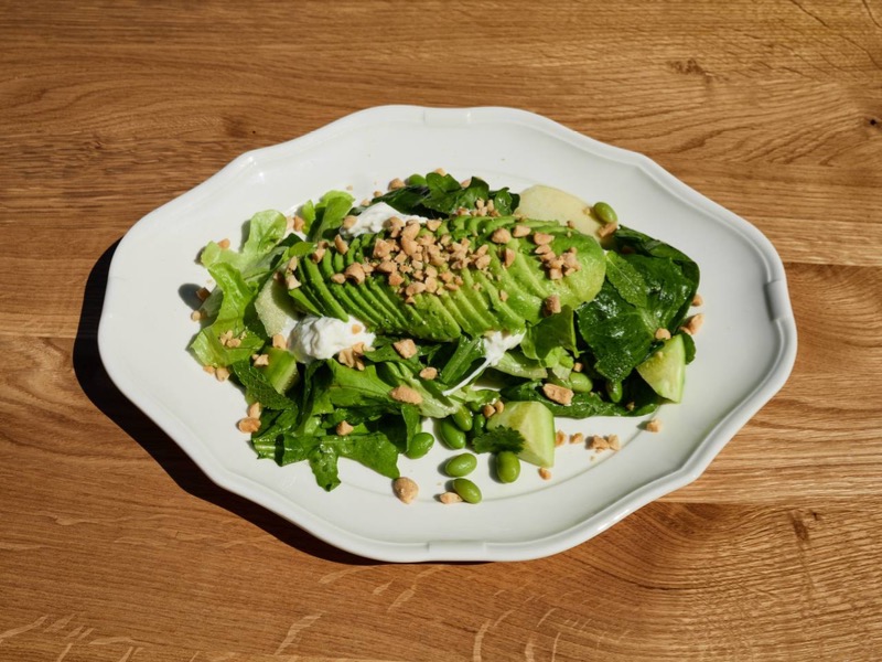 Зелений салат з авокадо