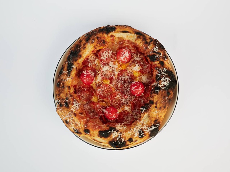 Міні піца пеппероні з ананасем