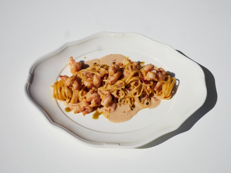 Паста з креветкою та перцевим соусом