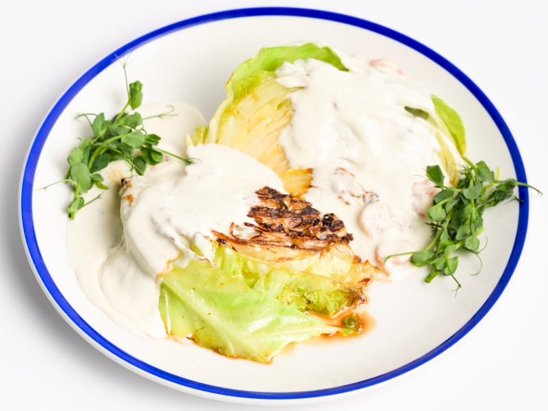 Стейк з молодоі капусти