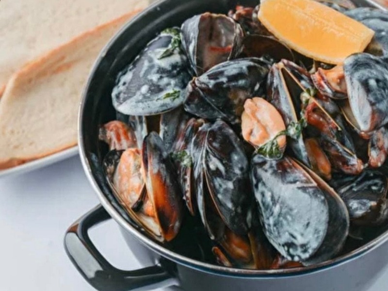 Мідії з медом та чілі