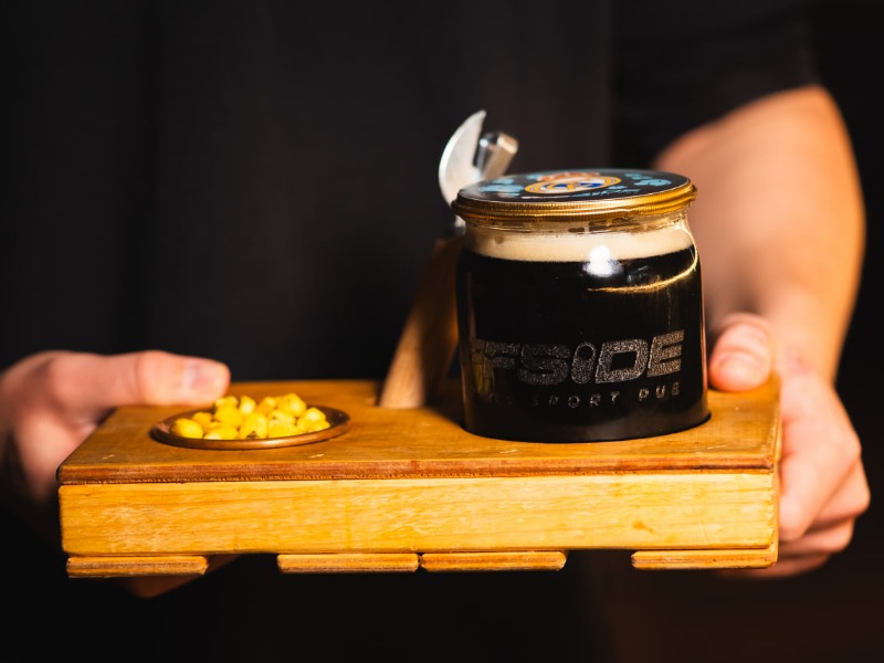 Фірмове пиво Offside темне — Offside Pub
