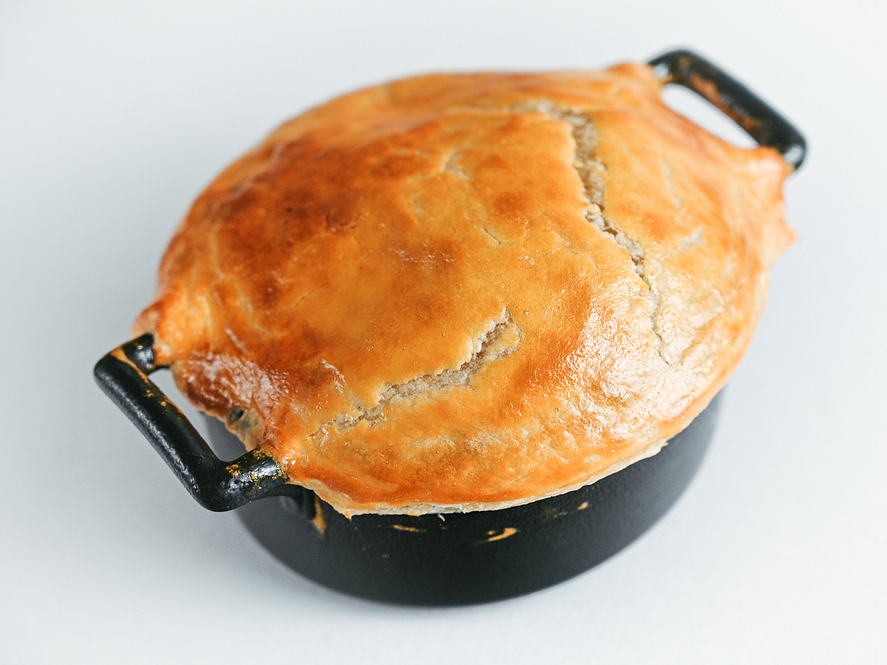 Пай з рапанами та грибами