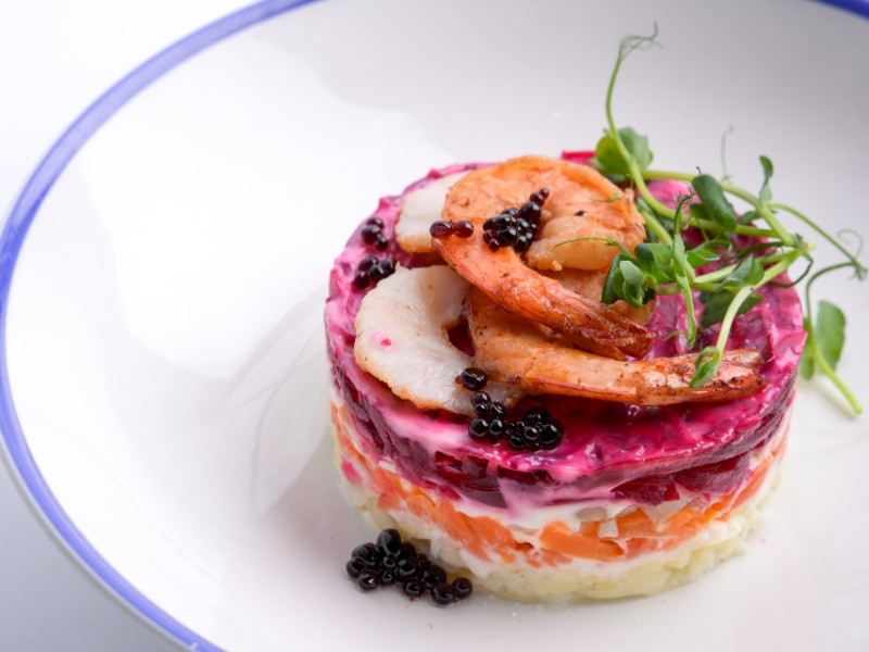 Салат шуба з креветками