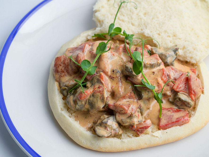 Піта з рапанами  та запеченим  перцем