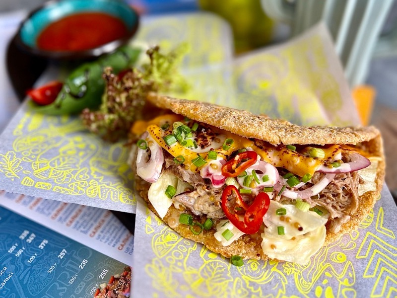 Тако із рваною свининою, Тако із рваною свининою ороліло