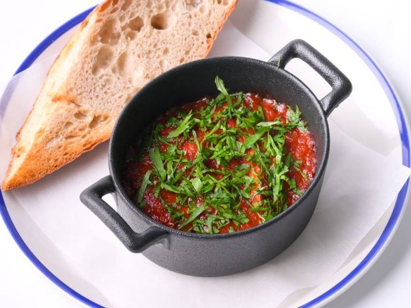 Тюлечка у томатному соусі